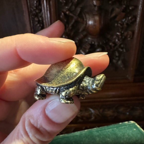 Solid Brass Turtle Vintage-style Sculpture Desk Decor - Picture 3 of 10